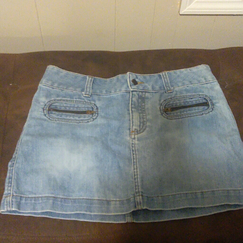 American Eagle blue jean skirt